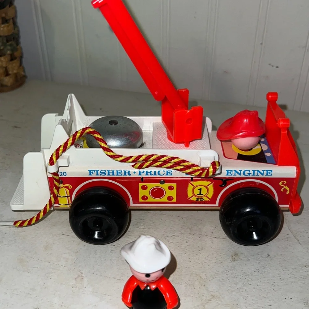 1968 Vintage Fisher Price Wood Little People 720 Fire Engine